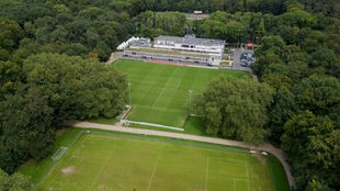 Blick auf das Geißbockheim -Trainingsgelände des 1. FC Köln - im Grüngürtel.